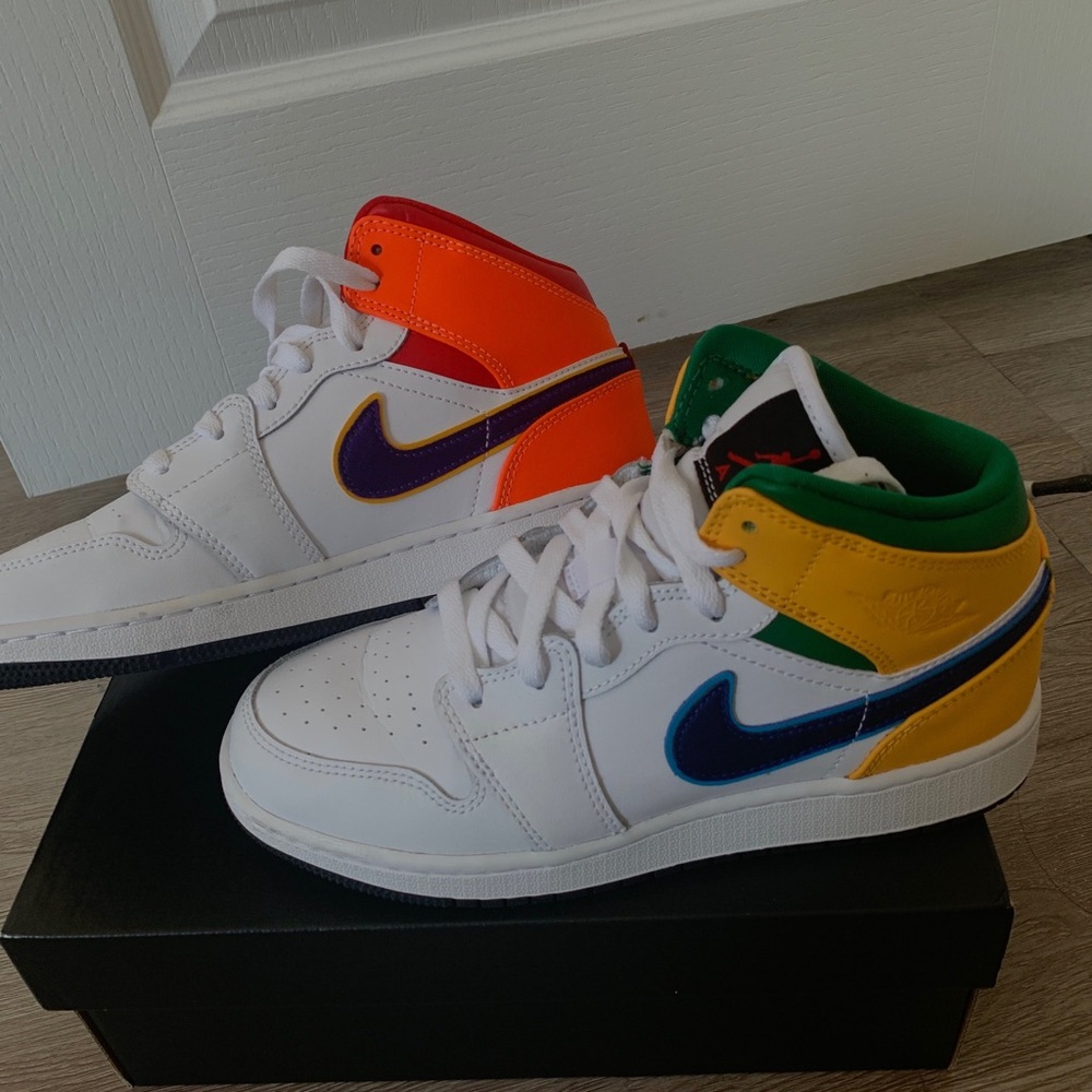 Air Jordan mid gs ‘white court purple teal’